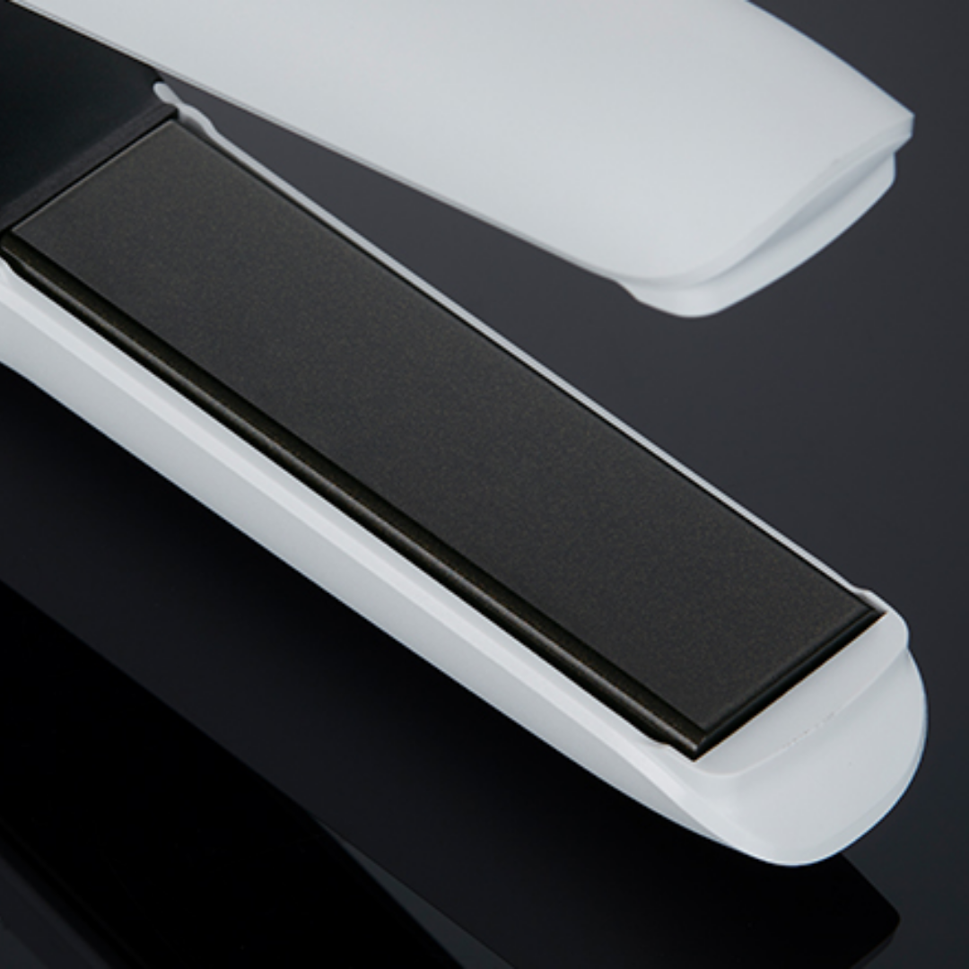 ghd Unplugged Cordless Hair Straightener - Matte White *